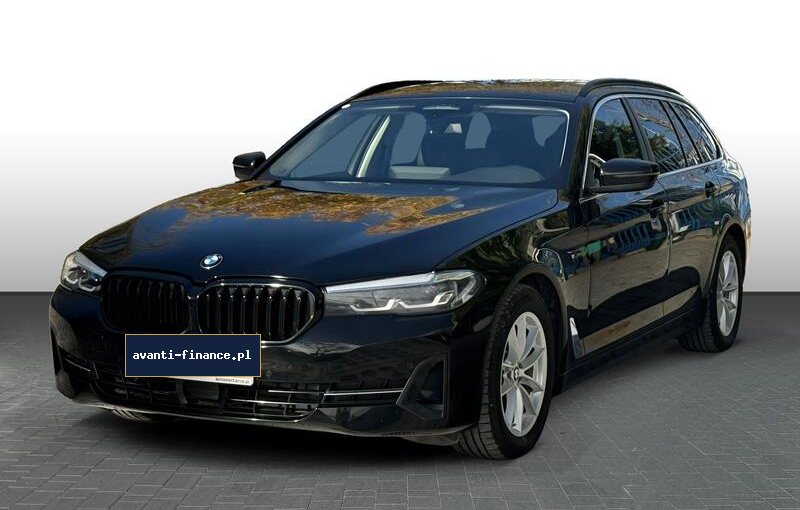 BMW Seria 5 518d Touring 5d – zdjęcie 1