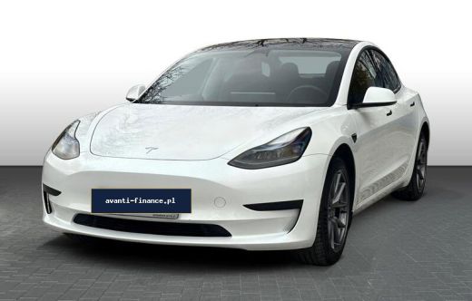 Tesla Model 3 – auto używane w najmie